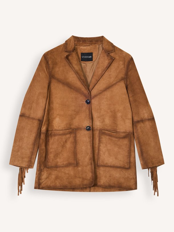 Ontdek de Vitoria suède jas met franjes van Studio AR in de kleur Cognac bij Orangebag. Op werkdagen voor 21:45 besteld, morgen in huis.