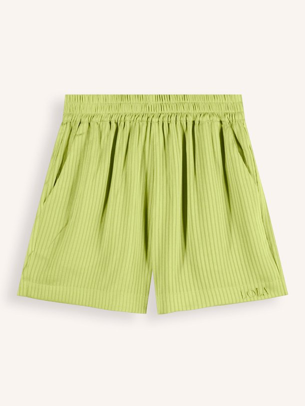 Ontdek de Coco geweven short van The Lola Club in de kleur groen bij Orangebag. Op werkdagen voor 21:45 besteld, morgen in huis.