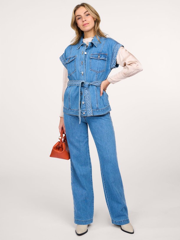 Ontdek de Gloria denim gilet van Freebird in de kleur blauw bij Orangebag. Op werkdagen voor 21:45 besteld, morgen in huis.