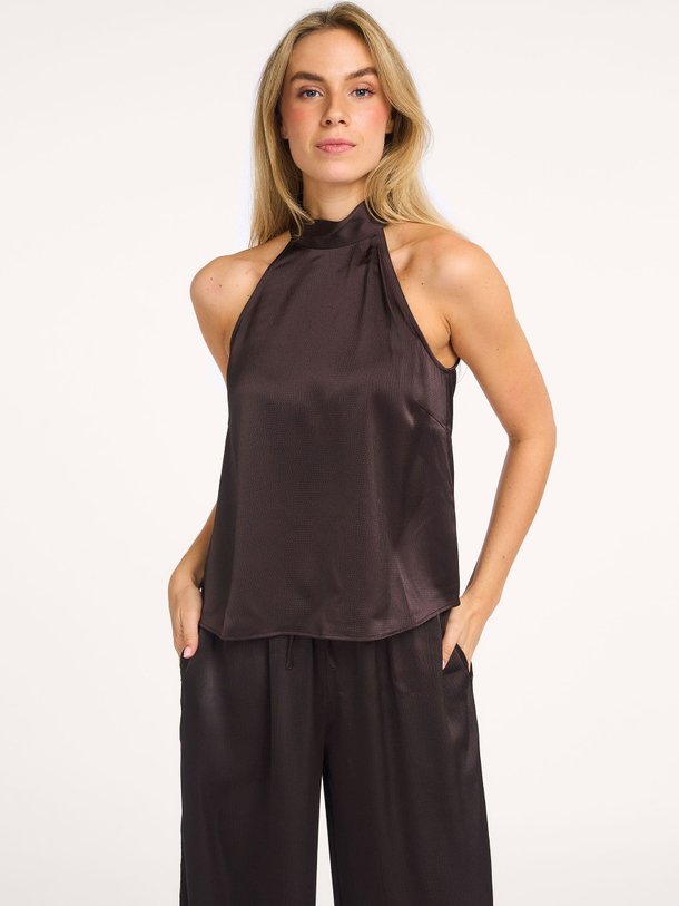 Ontdek de Sarheos geweven top van Samsoe Samsoe in de kleur Donkerbruin bij Orangebag. Op werkdagen voor 21:45 besteld, morgen in huis.