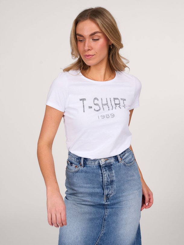 Ontdek de M250 Katoenen T-shirt met print van Majestic Filatures in de kleur wit bij Orangebag. Op werkdagen voor 21:45 besteld, morgen in huis.