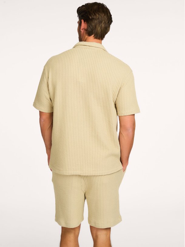 Law Of The Sea Flowen Structured Resort Shirt Ontdek de FLOWEN STRUCTURED RESORT SHIRT van Law of the Sea bij Orangebag. Op werkdagen voor 21:45 besteld, morgen in huis.