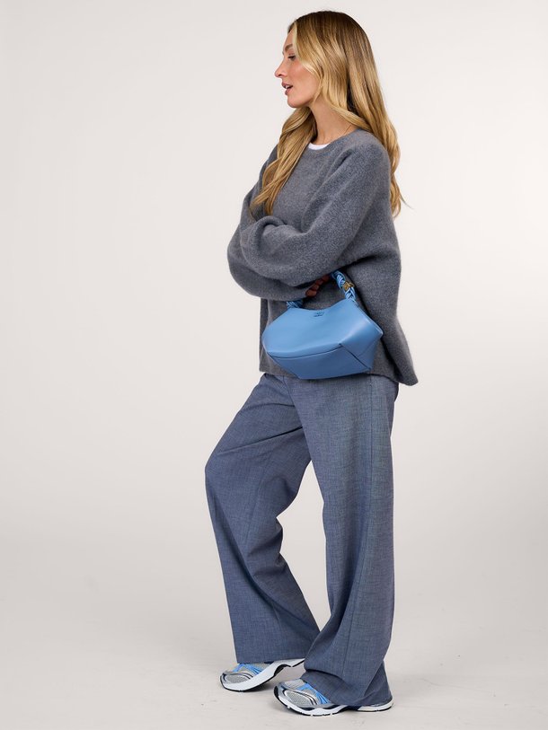 Ontdek de Viscosemix wide leg pantalon van Yaya in de kleur blauwgrijs bij Orangebag. Op werkdagen voor 21:45 besteld, morgen in huis.