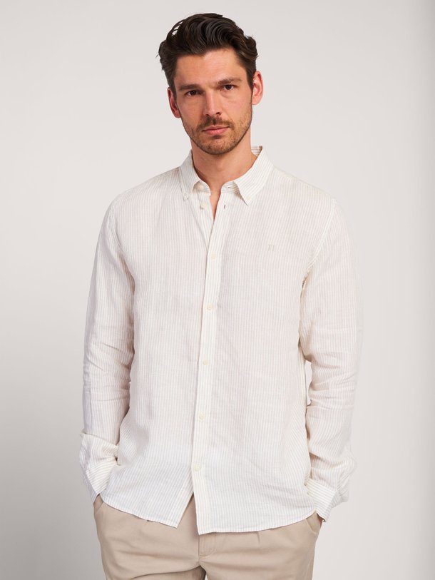 Ontdek de Kristian linnen gestreept overhemd van Les Deux in de kleur ecru bij Orangebag. Op werkdagen voor 21:45 besteld, morgen in huis.