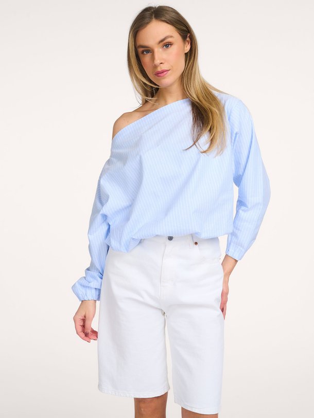 Ontdek de Emily katoenen gestreepte top van Johny in de kleur Blauw bij Orangebag. Op werkdagen voor 21:45 besteld, morgen in huis.