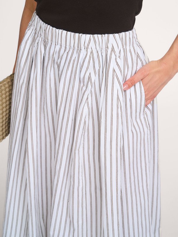 Ontdek de Cinley katoenmix gestreepte midi rok van Bellerose in de kleur Blauw bij Orangebag. Op werkdagen voor 21:45 besteld, morgen in huis.