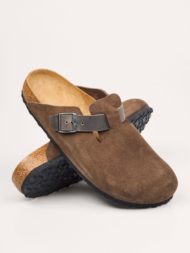Ontdek de Boston suède instappers van Birkenstock in de kleur bruin bij Orangebag. Op werkdagen voor 21:45 besteld, morgen in huis.