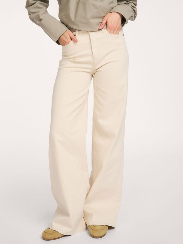 Ontdek de MIKU C ECRU van Denham bij Orangebag. Op werkdagen voor 21:45 besteld, morgen in huis.