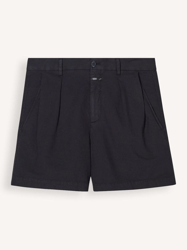 Ontdek de Katoenmix short van Closed in de kleur zwart bij Orangebag. Op werkdagen voor 21:45 besteld, morgen in huis.