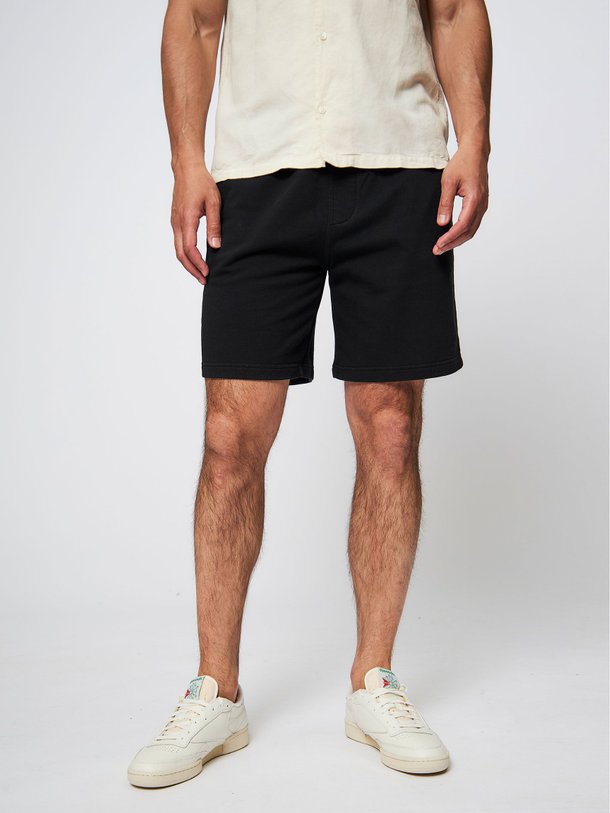 Ontdek de Organic cotton sweatshort van Colorful Standard in de kleur zwart bij Orangebag. Op werkdagen voor 21:45 besteld, morgen in huis.