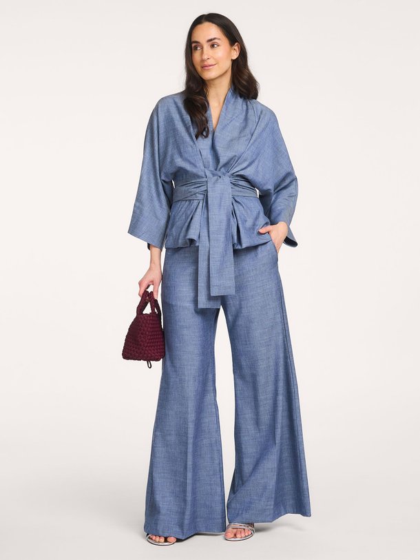 Ontdek de Super Woody katoenmix broek van Sea Me Happy in de kleur Blauw bij Orangebag. Op werkdagen voor 21:45 besteld, morgen in huis.