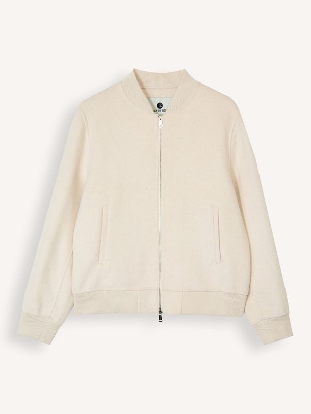 Ontdek de Mick wolmix bomber jack van Alter Ego in de kleur Crème bij Orangebag. Op werkdagen voor 21:45 besteld, morgen in huis.