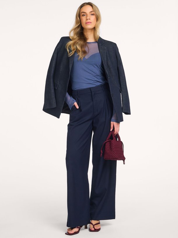 Ontdek de Cirzo geweven mesh top van Dante 6 in de kleur Blauw bij Orangebag. Op werkdagen voor 21:45 besteld, morgen in huis.