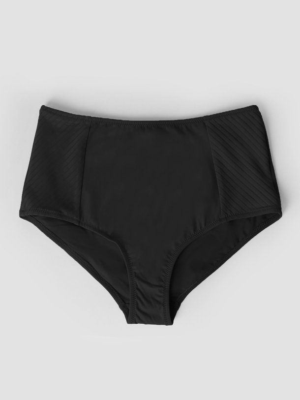 Ontdek de Caviar high waist bikinislip met structuur van Cyell in de kleur zwart bij Orangebag. Op werkdagen voor 21:45 besteld, morgen in huis.