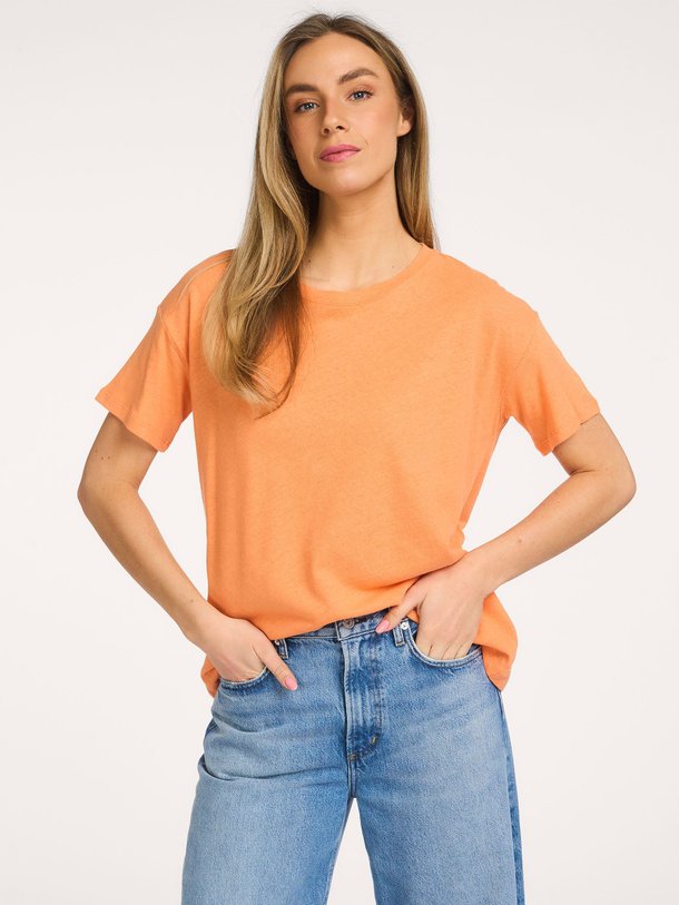Ontdek de M497 katoen/linnenmix T-shirt van Majestic Filatures in de kleur Oranje bij Orangebag. Op werkdagen voor 21:45 besteld, morgen in huis.