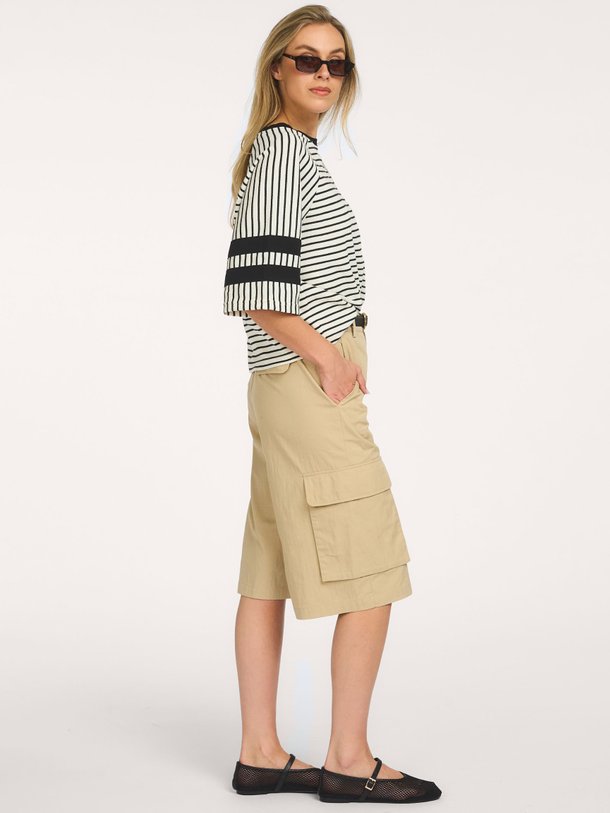 Ontdek de Norma katoenmix top van Co'Couture in de kleur Zwart bij Orangebag. Op werkdagen voor 21:45 besteld, morgen in huis.