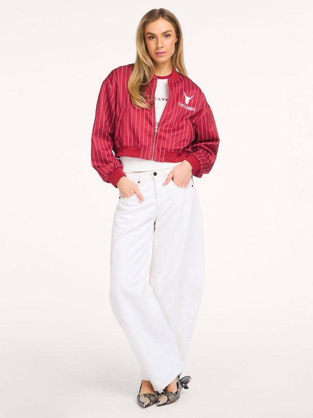 Ontdek de Geweven track jack met krijtstreep van Alix The Label in de kleur Rood bij Orangebag. Op werkdagen voor 21:45 besteld, morgen in huis.