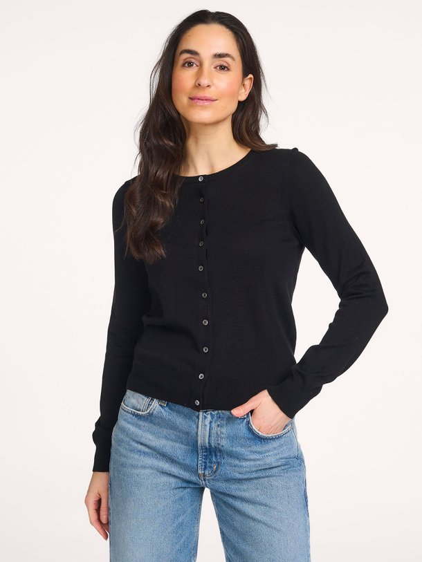 Ontdek de Katoen/viscosemix vest van Repeat in de kleur Zwart bij Orangebag. Op werkdagen voor 21:45 besteld, morgen in huis.