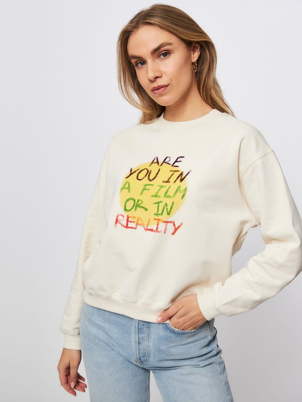 Ontdek de Louis organic cotton sweater met print van Roseanna in de kleur ecru bij Orangebag. Op werkdagen voor 21:45 besteld, morgen in huis.