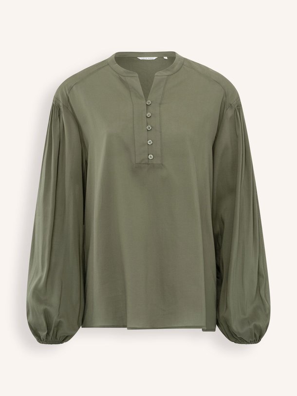 Ontdek de Lyocell top van Yaya in de kleur mosgroen bij Orangebag. Op werkdagen voor 21:45 besteld, morgen in huis.