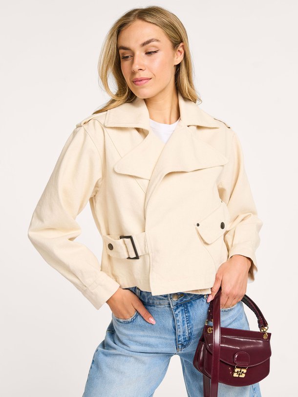 Ontdek de Reign denim jack van Iben in de kleur ecru bij Orangebag. Op werkdagen voor 21:45 besteld, morgen in huis.