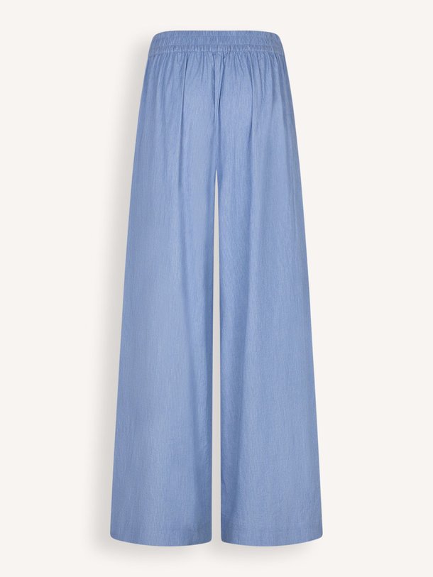 Ontdek de Cattin viscosemix broek van Ruby Tuesday in de kleur Lichtblauw bij Orangebag. Op werkdagen voor 21:45 besteld, morgen in huis.