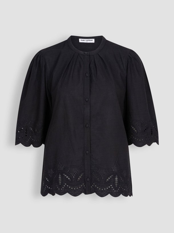 Ontdek de Sade katoenen blouse met opengewerkte broderie van Ruby Tuesday in de kleur antraciet bij Orangebag. Op werkdagen voor 21:45 besteld, morgen in huis.