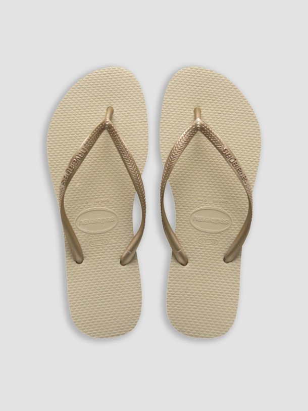 Ontdek de slim teenslippers van Havaianas in de kleur champagne bij Orangebag. Op werkdagen voor 21:45 besteld, morgen in huis.