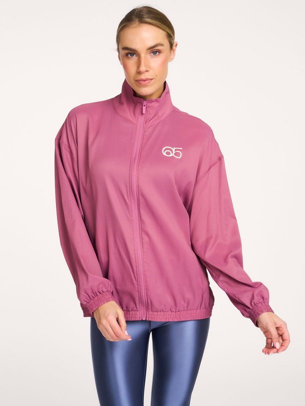 Ontdek de Dyffow geweven sport jack van American Vintage in de kleur Oud roze bij Orangebag. Op werkdagen voor 21:45 besteld, morgen in huis.