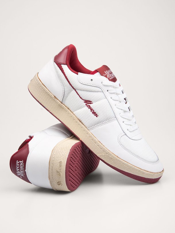 Ontdek de The Re-Tennis mesh sneakers van Mercer Amsterdam in de kleur rood bij Orangebag. Op werkdagen voor 21:45 besteld, morgen in huis.