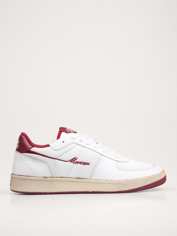 Ontdek de The Re-Tennis mesh sneakers van Mercer Amsterdam in de kleur rood bij Orangebag. Op werkdagen voor 21:45 besteld, morgen in huis.