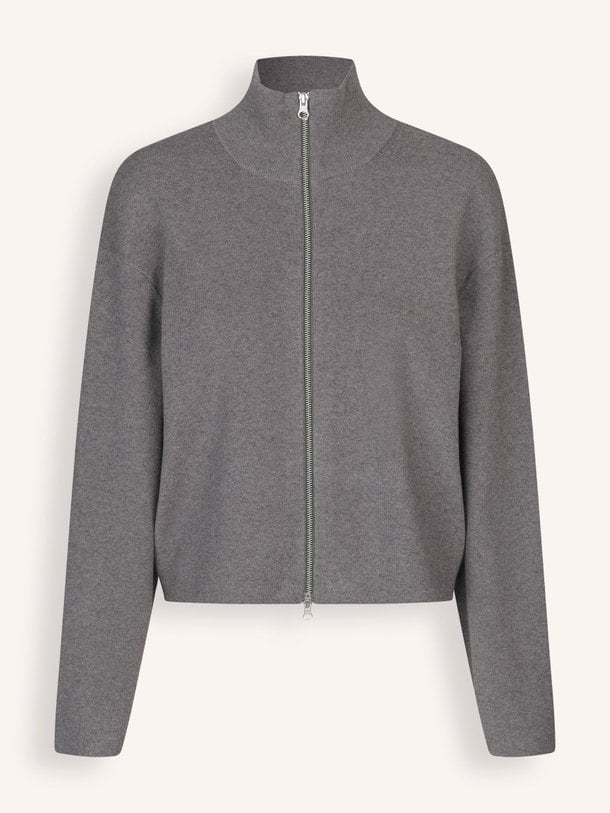 Ontdek de Opaya viscosemix gemêleerd vest van Second Female in de kleur grijs bij Orangebag. Op werkdagen voor 21:45 besteld, morgen in huis.
