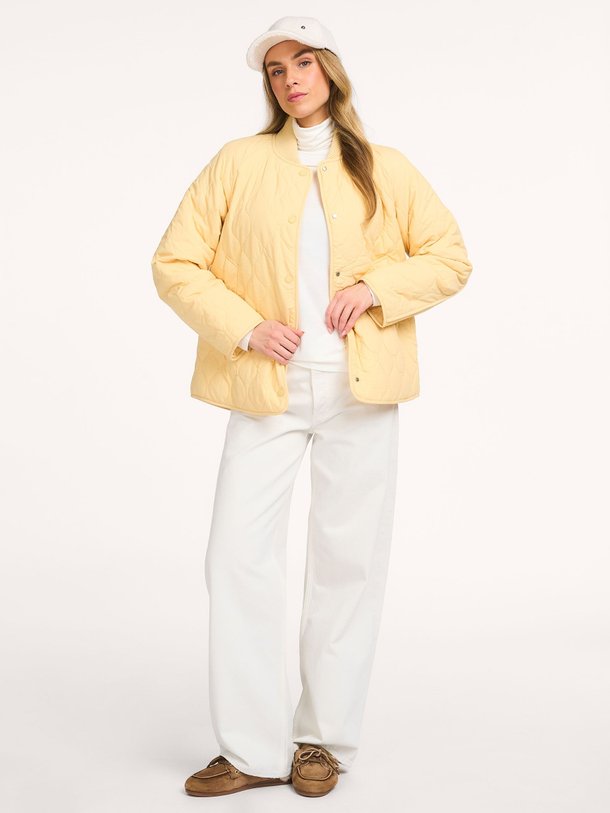 Ontdek de Luca geweven jack van Varley in de kleur Geel bij Orangebag. Op werkdagen voor 21:45 besteld, morgen in huis.