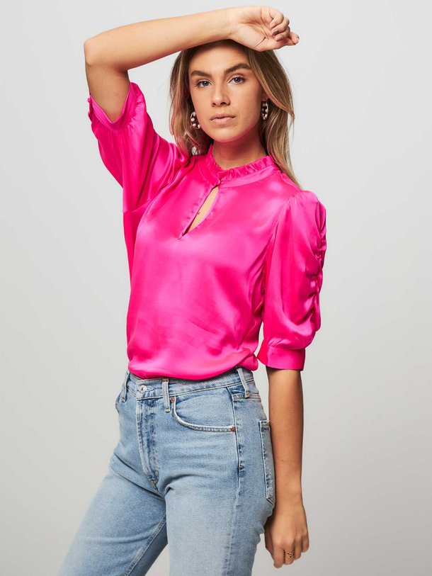 Ontdek de Mardé zijdemix top van Dante 6 in de kleur fuchsia bij Orangebag. Op werkdagen voor 21:45 besteld, morgen in huis.
