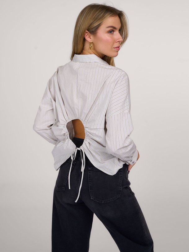 Ontdek de Rohmer katoenmix gestreepte blouse van Sessun in de kleur lichtgrijs bij Orangebag. Op werkdagen voor 21:45 besteld, morgen in huis.