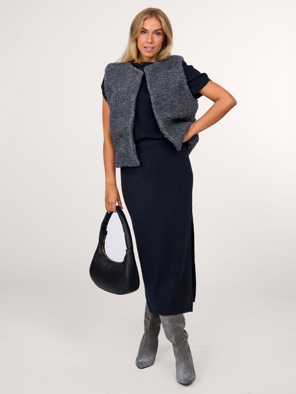 Ontdek de Yasmin wolmix gemêleerde rok van Club L`avenir in de kleur antraciet bij Orangebag. Op werkdagen voor 21:45 besteld, morgen in huis.