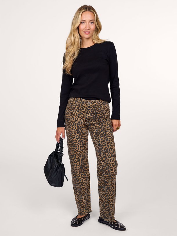 Ontdek de Axelle high waist straight fit leopard jeans van Dante 6 in de kleur camel bij Orangebag. Op werkdagen voor 21:45 besteld, morgen in huis.