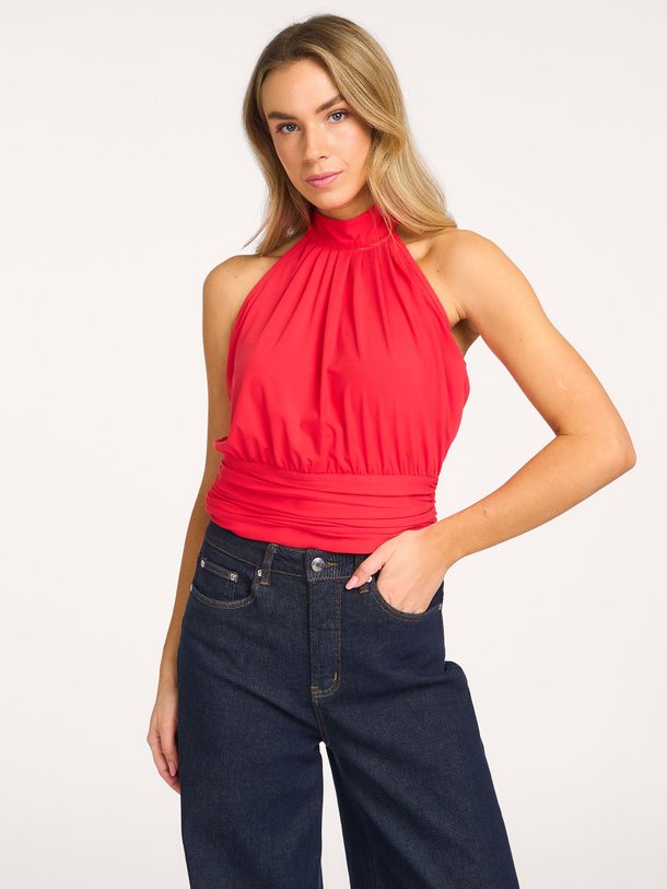 Ontdek de Kadie geweven haltertop van Gestuz in de kleur Rood bij Orangebag. Op werkdagen voor 21:45 besteld, morgen in huis.