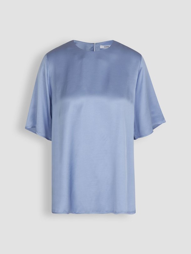 Ontdek de Denise viscose glanzende top van Samsoe Samsoe in de kleur blauw bij Orangebag. Op werkdagen voor 21:45 besteld, morgen in huis.