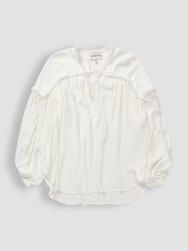 Munthe Observation - Viscose Top - Wit Ontdek de Observation viscose top van Munthe in de kleur wit bij Orangebag. Op werkdagen voor 21:45 besteld, morgen in huis.