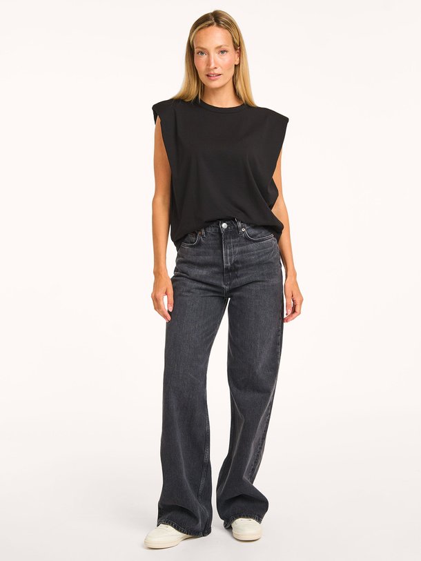 Ontdek de Rebecca high waist wide leg non-stretch jeans van Samsoe Samsoe in de kleur antraciet bij Orangebag. Op werkdagen voor 21:45 besteld, morgen in huis.