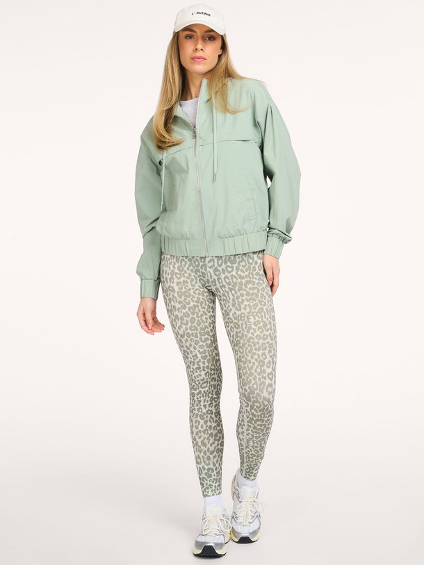 Ontdek de Lea viscosemix sportlegging met print van Lala Berlin in de kleur Lichtgroen bij Orangebag. Op werkdagen voor 21:45 besteld, morgen in huis.