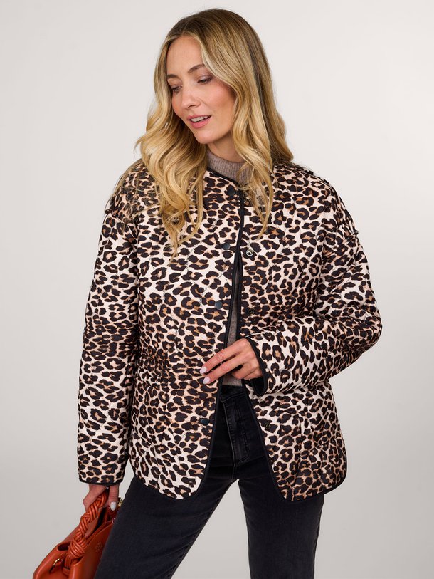 Ontdek de Evan reversible gewatteerd oversized jack van Suncoo in de kleur zwart bij Orangebag. Op werkdagen voor 21:45 besteld, morgen in huis.