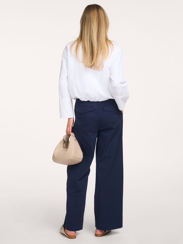 Ontdek de Katoenmix broek van Yaya in de kleur Donkerblauw bij Orangebag. Op werkdagen voor 21:45 besteld, morgen in huis.