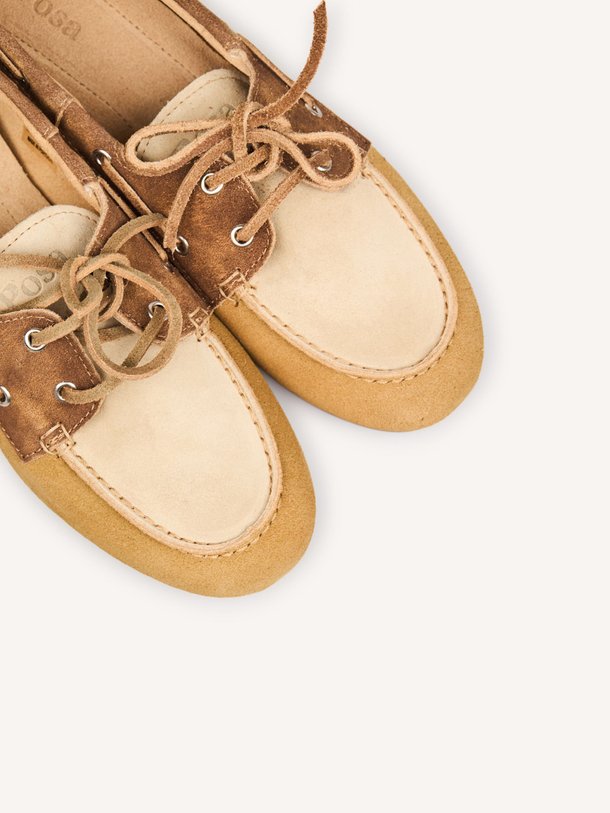 Ontdek de Suède loafers van Posa in de kleur Lichtbruin bij Orangebag. Op werkdagen voor 21:45 besteld, morgen in huis.