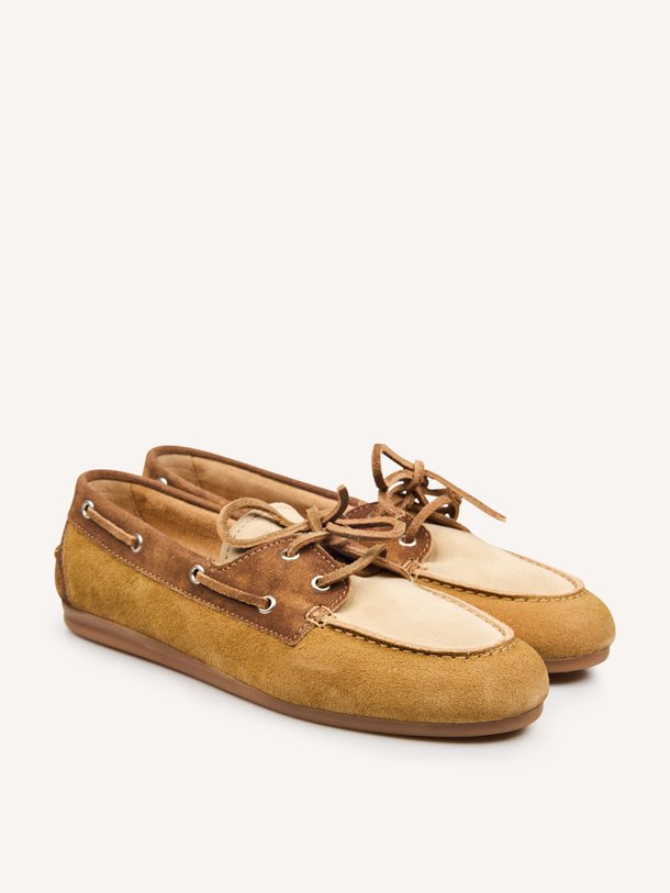 Ontdek de Suède loafers van Posa in de kleur Lichtbruin bij Orangebag. Op werkdagen voor 21:45 besteld, morgen in huis.
