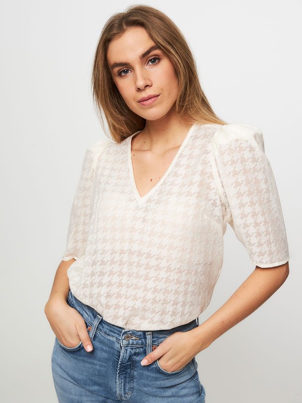 Ontdek de Pomona viscosemix top met dessin van Dante 6 in de kleur crème bij Orangebag. Op werkdagen voor 21:45 besteld, morgen in huis.