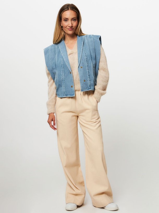 Ontdek de Mees katoenen wide leg broek van By-Bar in de kleur ecru bij Orangebag. Op werkdagen voor 21:45 besteld, morgen in huis.