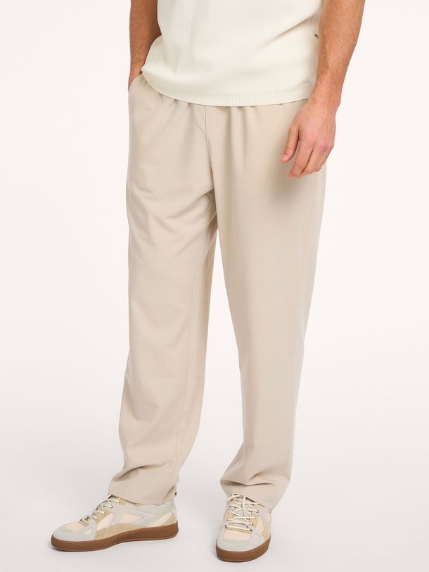 Ontdek de Patriot wolmix broek van Law of the Sea in de kleur Beige bij Orangebag. Op werkdagen voor 21:45 besteld, morgen in huis.