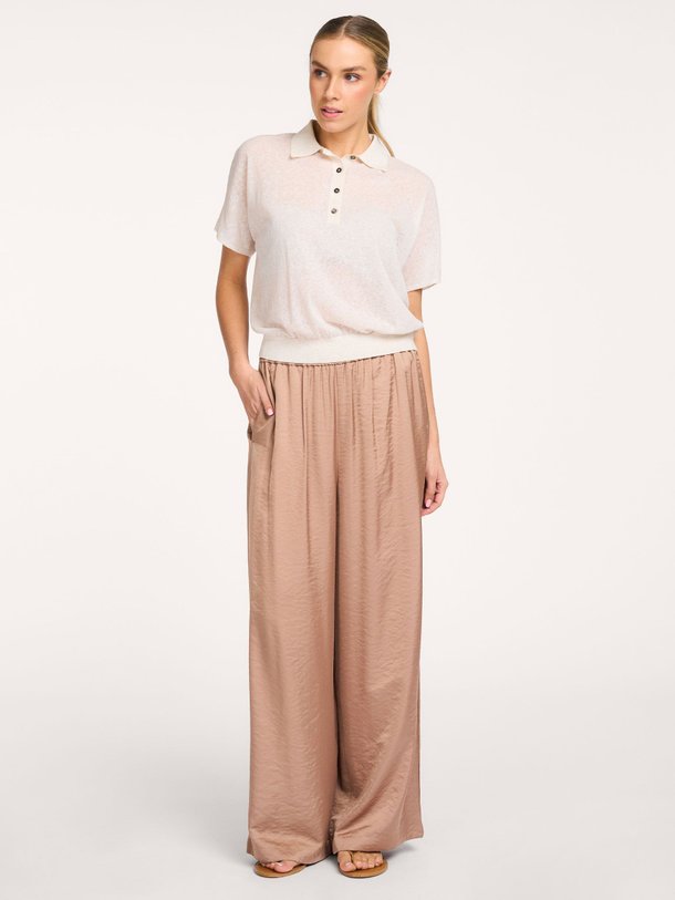 Ontdek de Linde viscosemix broek van Knit-ted in de kleur Caramel bij Orangebag. Op werkdagen voor 21:45 besteld, morgen in huis.